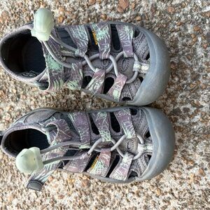 Keen Kids Sandals in Gray and Green